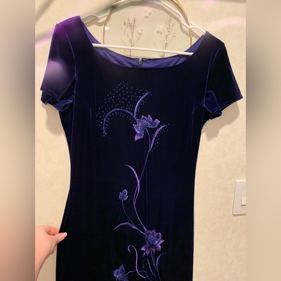 Reggio Vintage Evening Purple Dress (Size Medium 4-8) - Picture 7 of 7